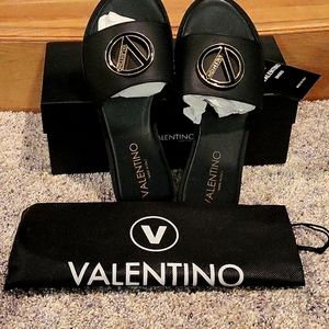 Brand new Size 8 Valentino